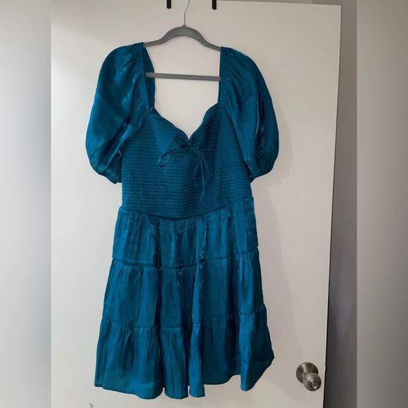 NWOT Heart & Heels Metallic Blue Puffed Sleeves Mini Tiered Dress Size 2X - Picture 1 of 4